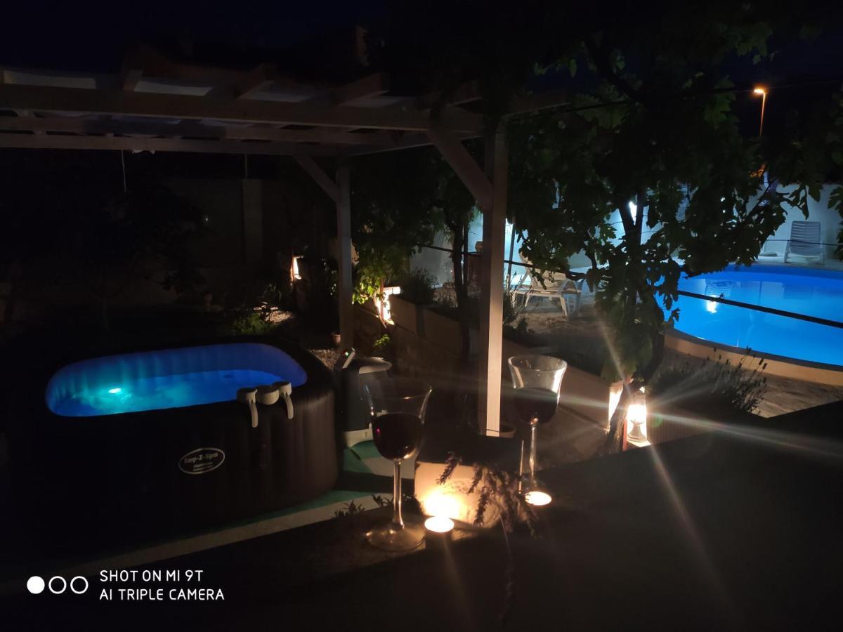 Vila Sentio Mare-Apartments Livaic Zeljko พิโรวัซ ภายนอก รูปภาพ